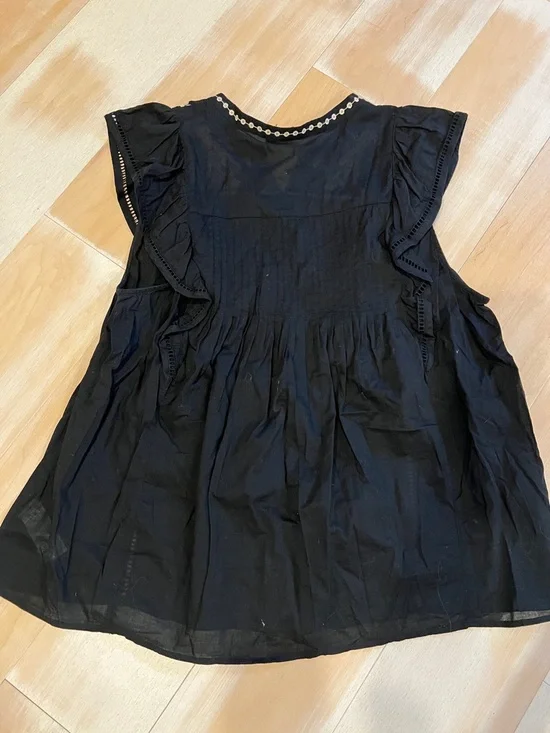 GAP Black Sleeveless Embroidered Yoke Blouse - Picture 5 of 7